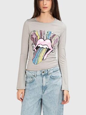 NWOT Chaser Gray Long Sleeve Rolling Stones Graphic Tee with Pastel Tongue